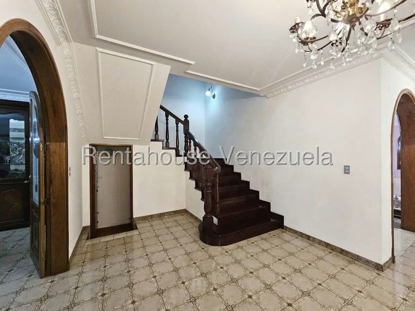 Casa (Multipes Niveles) en Venta en Colinas de La California, Distrito Metropolitano - 19