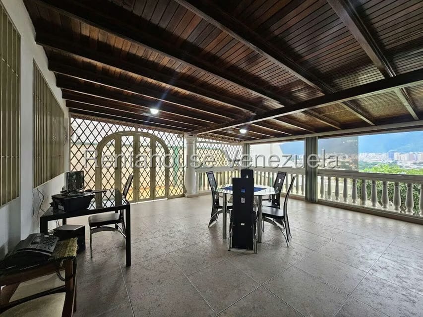 Casa (Multipes Niveles) en Venta en Colinas de La California, Distrito Metropolitano - 34