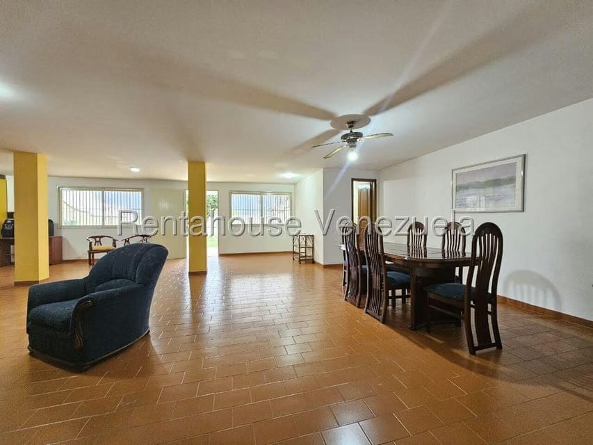 Casa (Multipes Niveles) en Venta en Colinas de La California, Distrito Metropolitano - 55