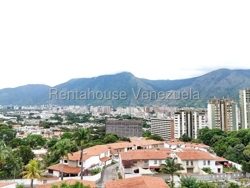 Casa (Multipes Niveles) en Venta en Colinas de La California, Distrito Metropolitano - 85