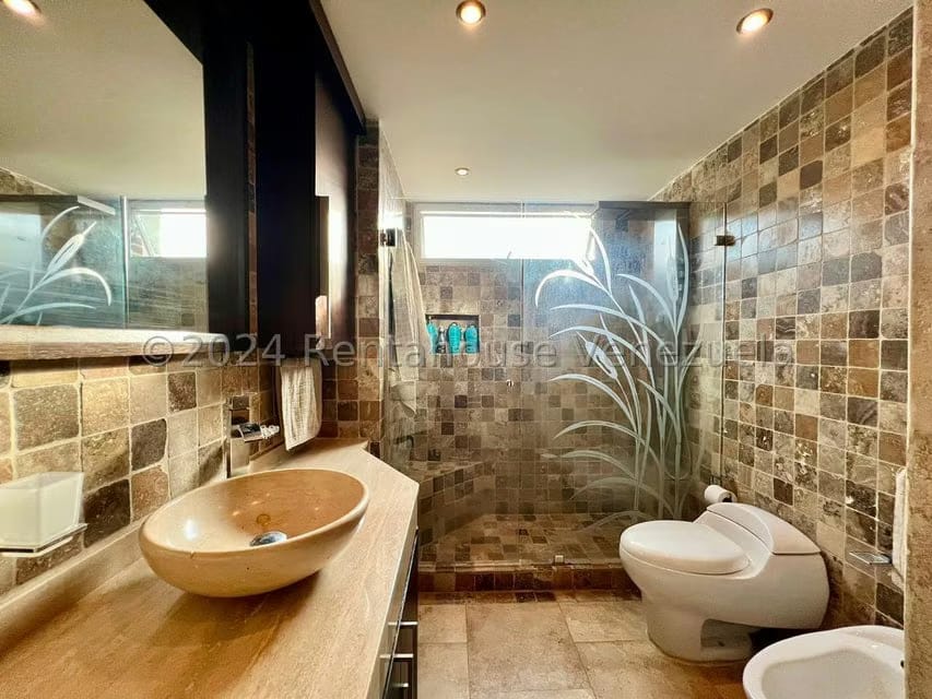 Apartamento (Multiples Niveles) en Venta en Solar del Hatillo, Distrito Metropolitano - 42