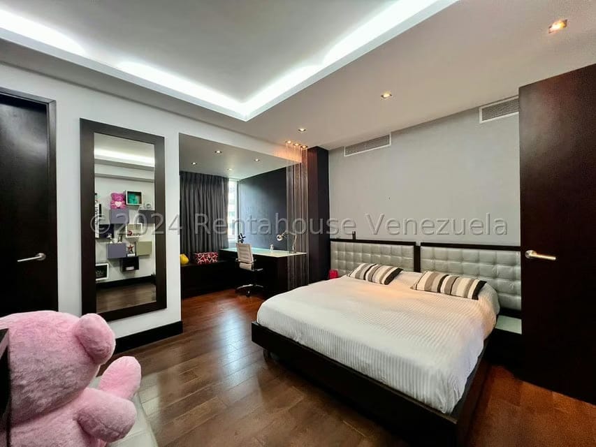 Apartamento (Multiples Niveles) en Venta en Solar del Hatillo, Distrito Metropolitano - 49