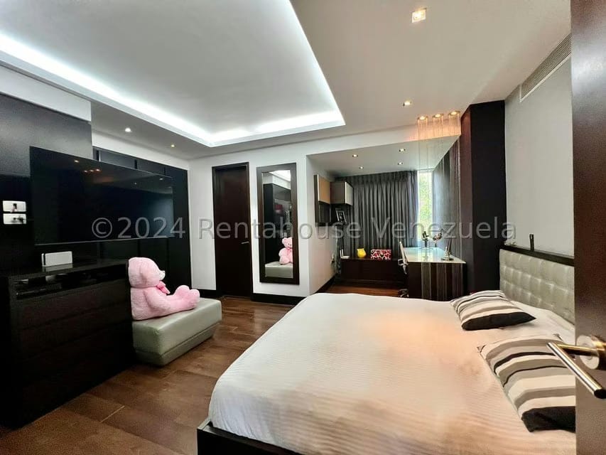 Apartamento (Multiples Niveles) en Venta en Solar del Hatillo, Distrito Metropolitano - 57
