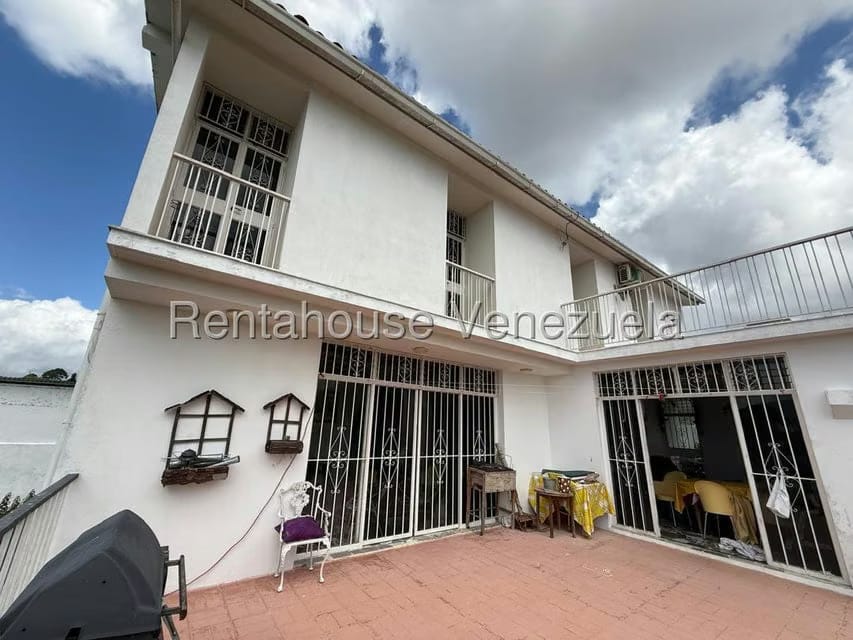 Casa (Multipes Niveles) en Venta en Cumbres de Curumo, Distrito Metropolitano - 19