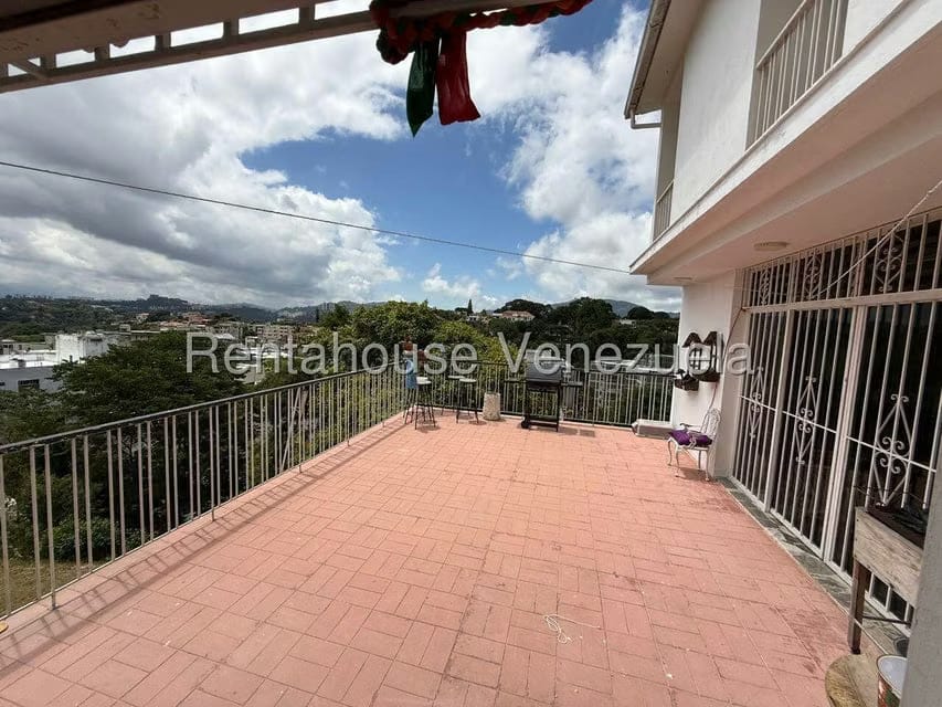 Casa (Multipes Niveles) en Venta en Cumbres de Curumo, Distrito Metropolitano - 22