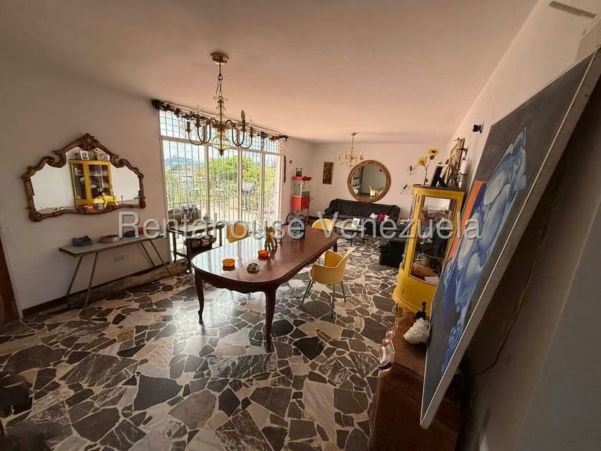 Casa (Multipes Niveles) en Venta en Cumbres de Curumo, Distrito Metropolitano - 5
