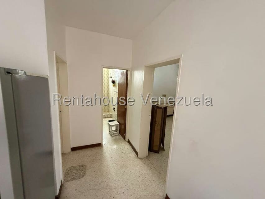Casa (Multipes Niveles) en Venta en Cumbres de Curumo, Distrito Metropolitano - 8