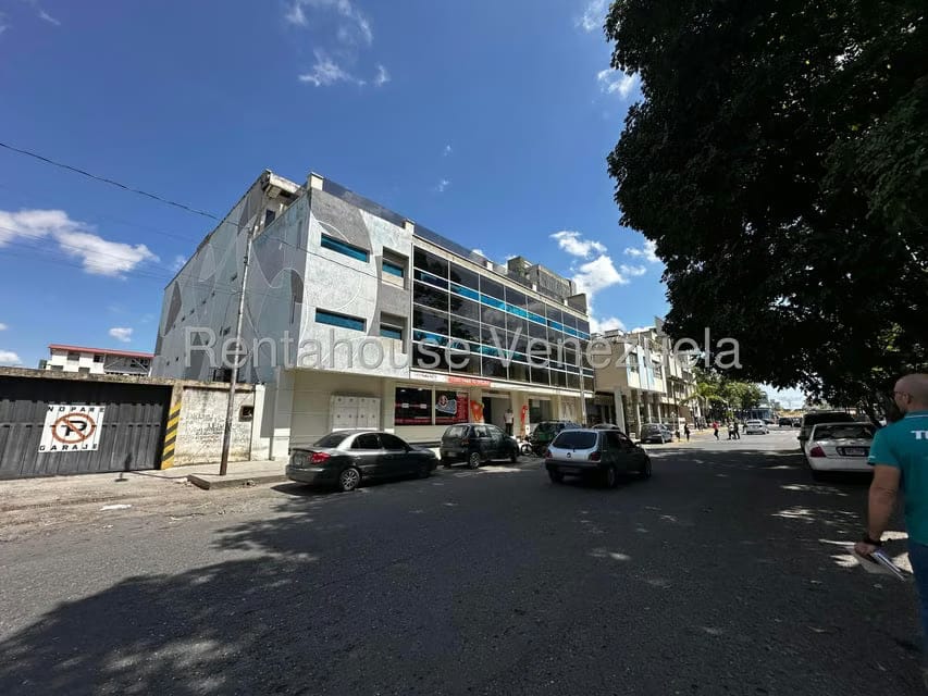 Comercial (Local Comercial) en Alquiler en Parroquia Concepcion, Lara - 28