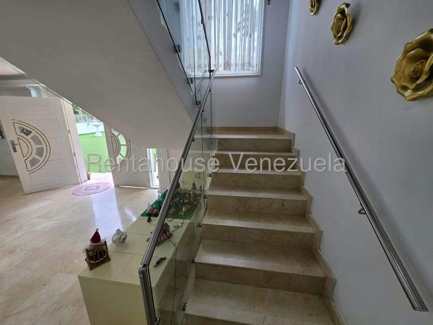 Casa (Duplex) en Venta en Macaracuay, Distrito Metropolitano - 11