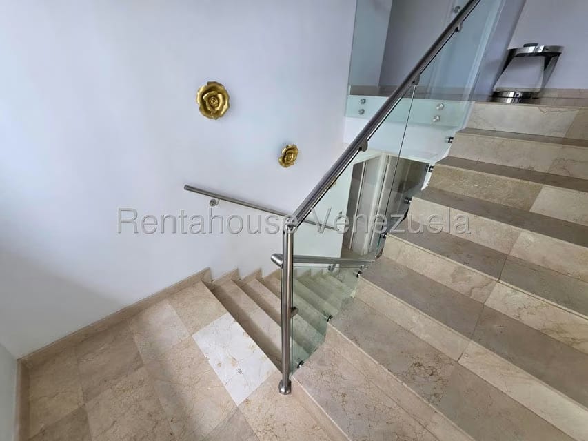 Casa (Duplex) en Venta en Macaracuay, Distrito Metropolitano - 12