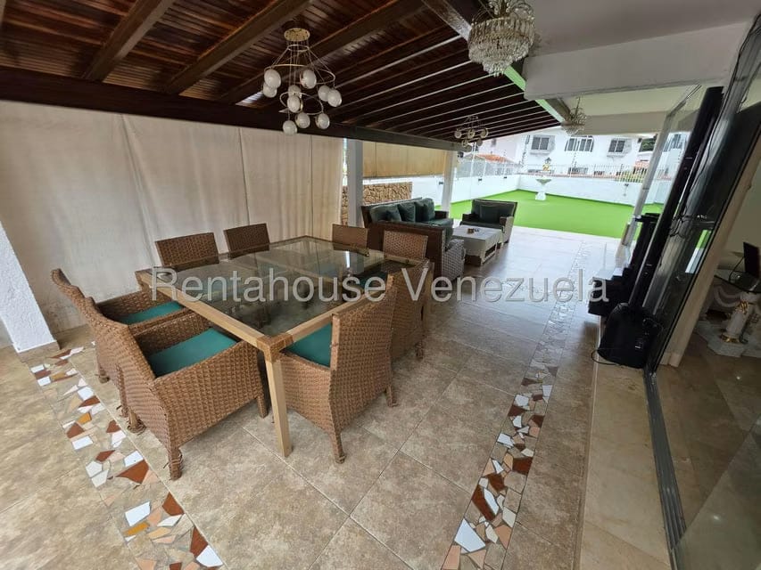 Casa (Duplex) en Venta en Macaracuay, Distrito Metropolitano - 26
