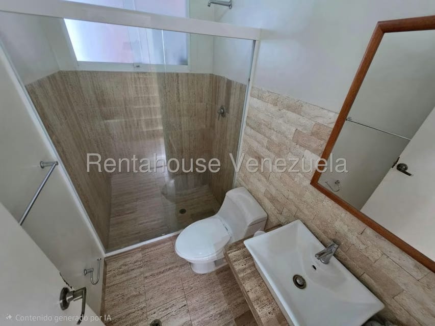 Casa (Duplex) en Venta en Macaracuay, Distrito Metropolitano - 28