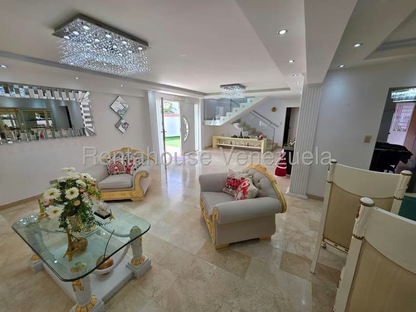 Casa (Duplex) en Venta en Macaracuay, Distrito Metropolitano - 9