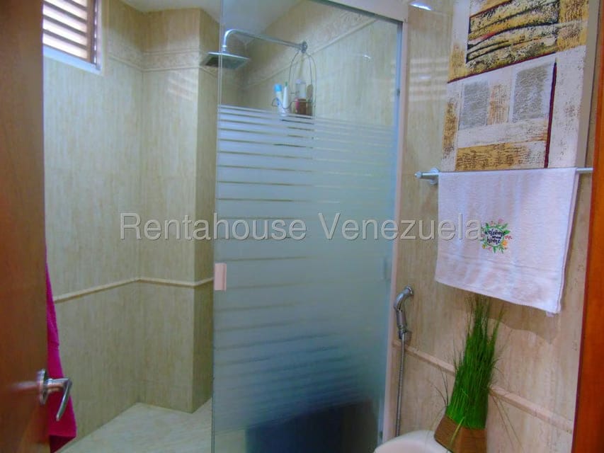 Apartamento (1 Nivel) en Venta en Playa Grande, Vargas - 18