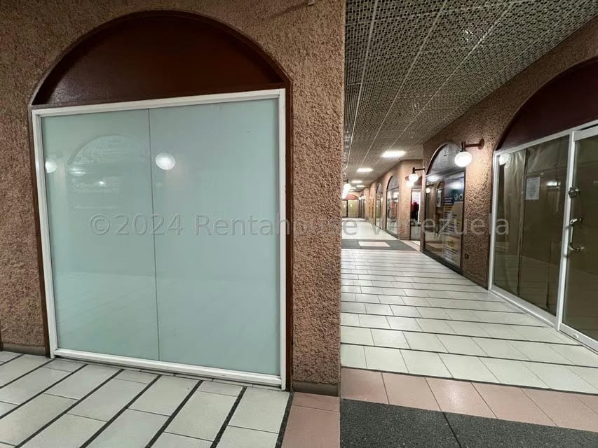 Comercial (Local Comercial) en Alquiler en Prados del Este, Distrito Metropolitano - 3