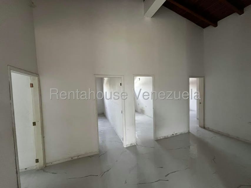 Casa (Multipes Niveles) en Venta en El Marques, Distrito Metropolitano - 24