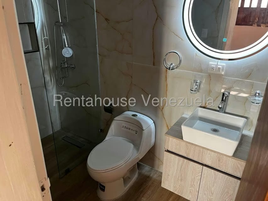 Casa (Multipes Niveles) en Venta en El Marques, Distrito Metropolitano - 35