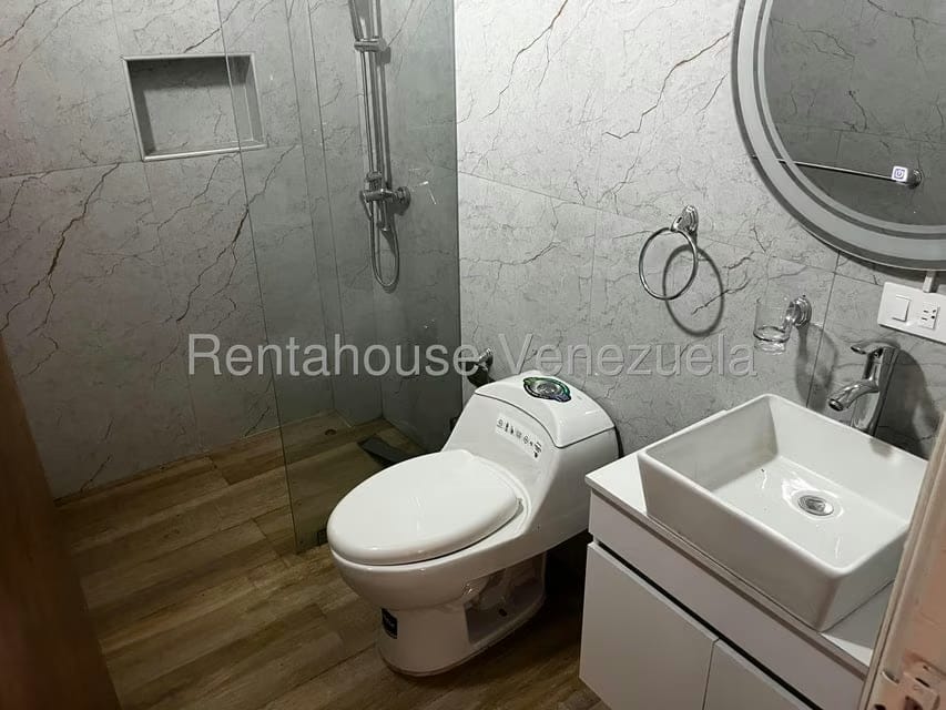 Casa (Multipes Niveles) en Venta en El Marques, Distrito Metropolitano - 38