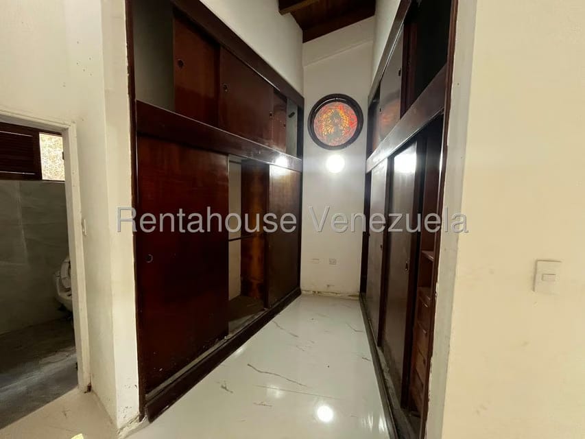Casa (Multipes Niveles) en Venta en El Marques, Distrito Metropolitano - 40