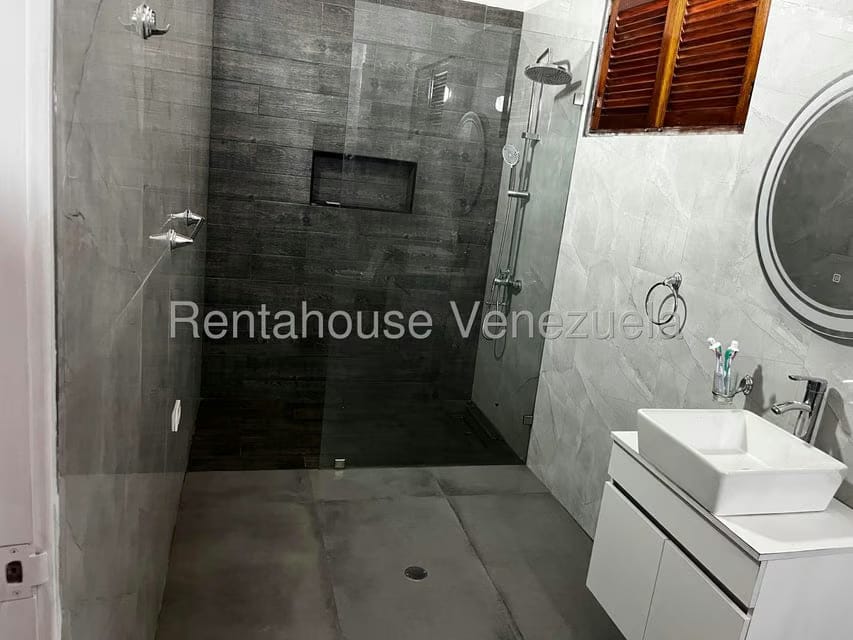 Casa (Multipes Niveles) en Venta en El Marques, Distrito Metropolitano - 45