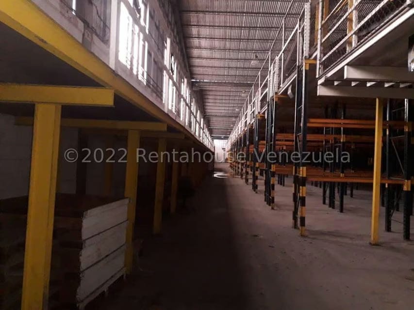 Comercial (Galpon - Deposito) en Venta en Los Naranjos, Miranda - 11