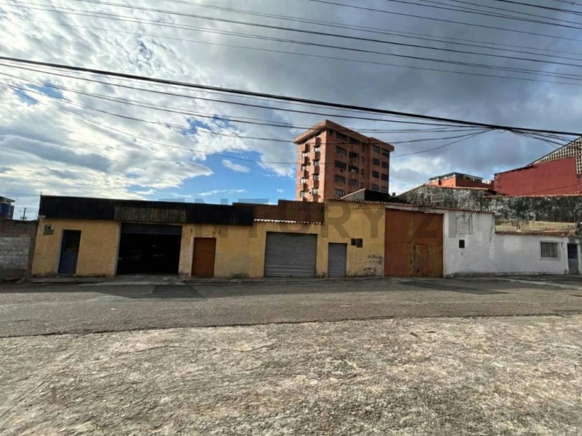 Oportunidad de Inversión Estratégica en San Cristóbal: Pueblo Nuevo