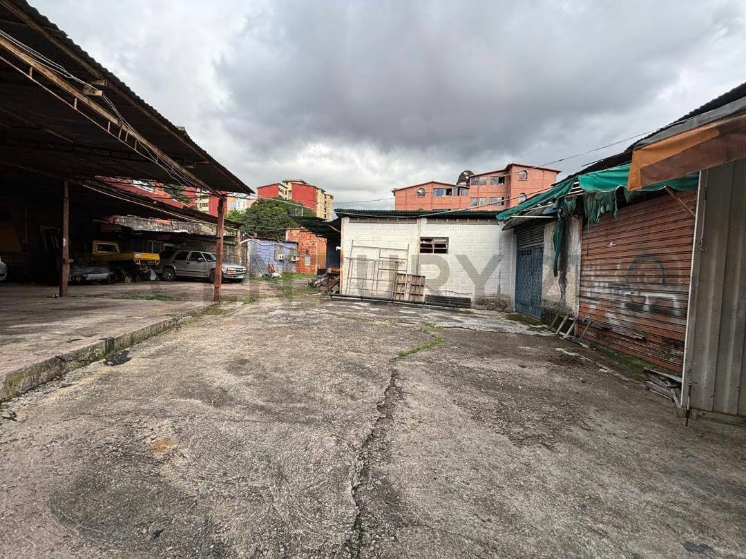 Oportunidad de Inversión Estratégica en San Cristóbal: Pueblo Nuevo - 2