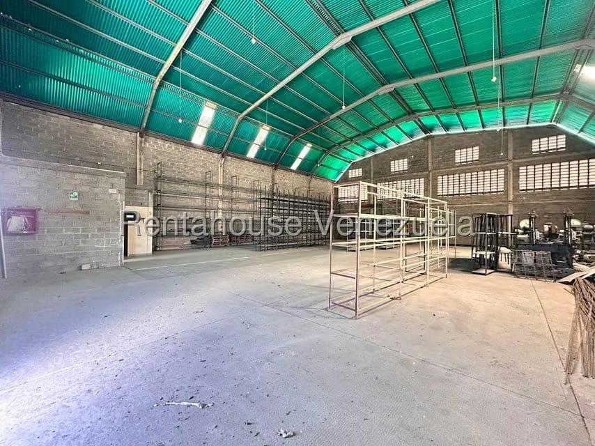 Comercial (Galpon - Deposito) en Alquiler en Zona Industrial 2, Lara - 9