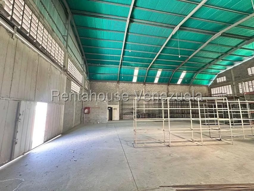 Comercial (Galpon - Deposito) en Alquiler en Zona Industrial 2, Lara - 10