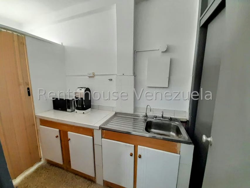 Comercial (Consultorio Medico) en Alquiler en Centro, Lara - 13