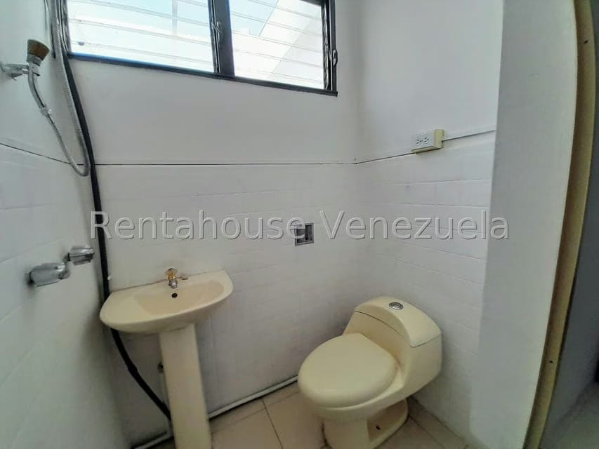 Comercial (Consultorio Medico) en Alquiler en Centro, Lara - 14