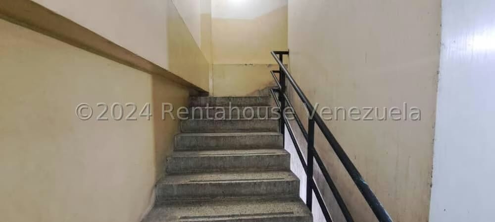Comercial (Local Comercial) en Venta en Catia, Distrito Metropolitano - 3