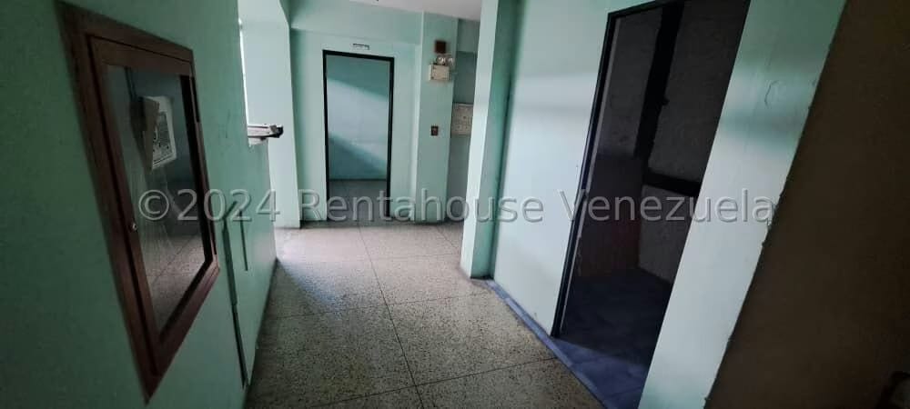 Comercial (Local Comercial) en Venta en Catia, Distrito Metropolitano - 27
