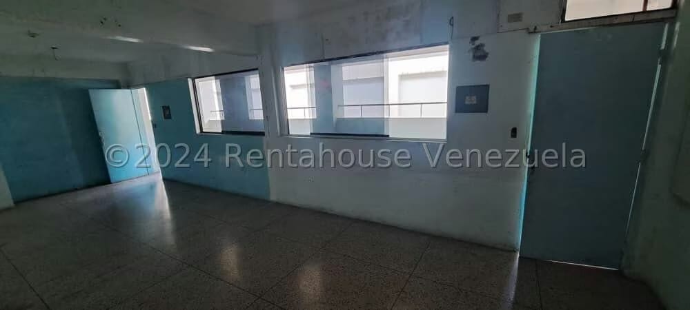 Comercial (Local Comercial) en Venta en Catia, Distrito Metropolitano - 35