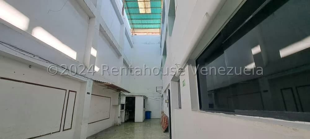 Comercial (Local Comercial) en Venta en Catia, Distrito Metropolitano - 38