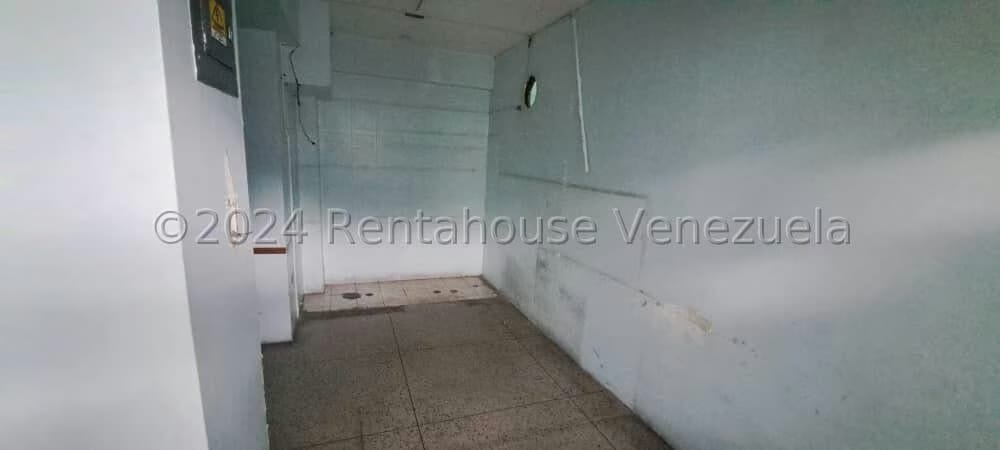 Comercial (Local Comercial) en Venta en Catia, Distrito Metropolitano - 42