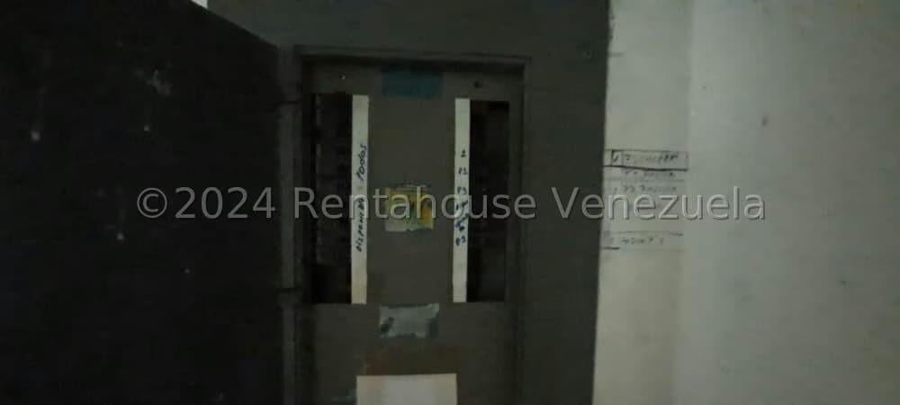 Comercial (Local Comercial) en Venta en Catia, Distrito Metropolitano - 56