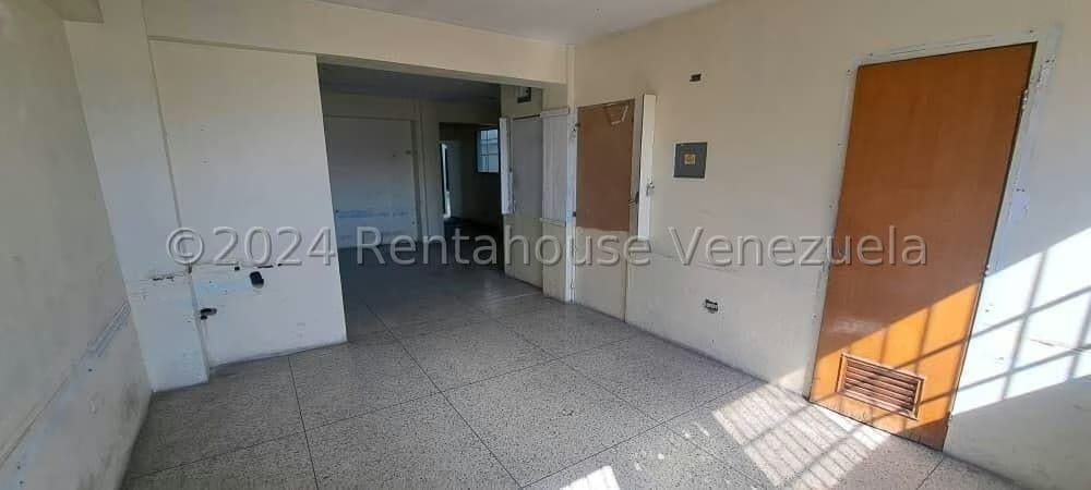 Comercial (Local Comercial) en Venta en Catia, Distrito Metropolitano - 57