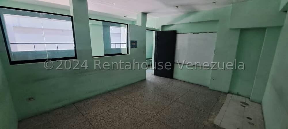 Comercial (Local Comercial) en Venta en Catia, Distrito Metropolitano - 65