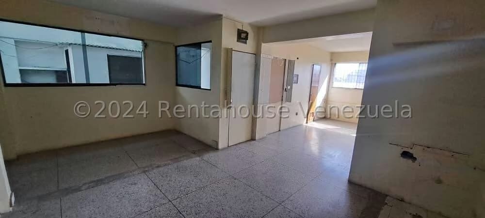 Comercial (Local Comercial) en Venta en Catia, Distrito Metropolitano - 68