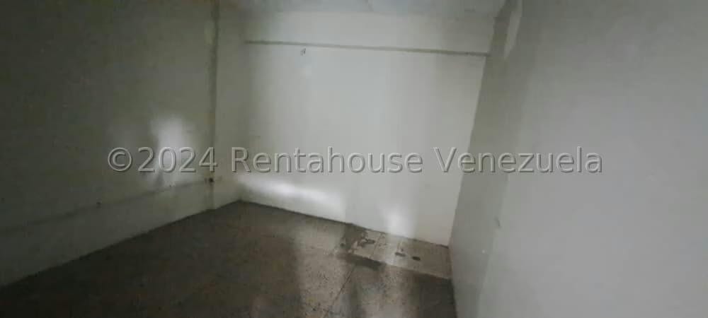 Comercial (Local Comercial) en Venta en Catia, Distrito Metropolitano - 71