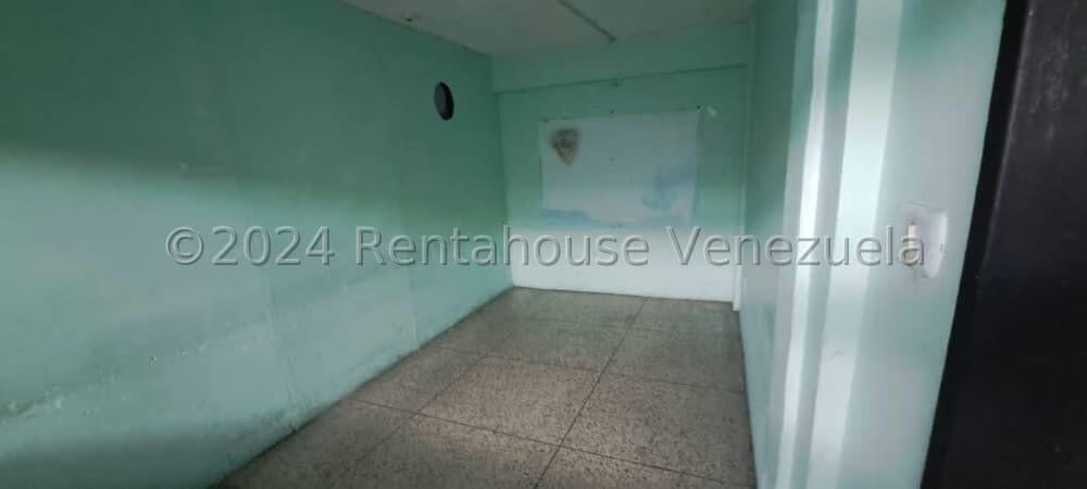 Comercial (Local Comercial) en Venta en Catia, Distrito Metropolitano - 84