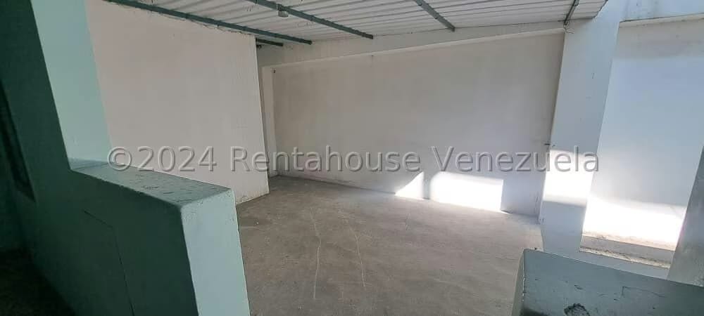 Comercial (Local Comercial) en Venta en Catia, Distrito Metropolitano - 92