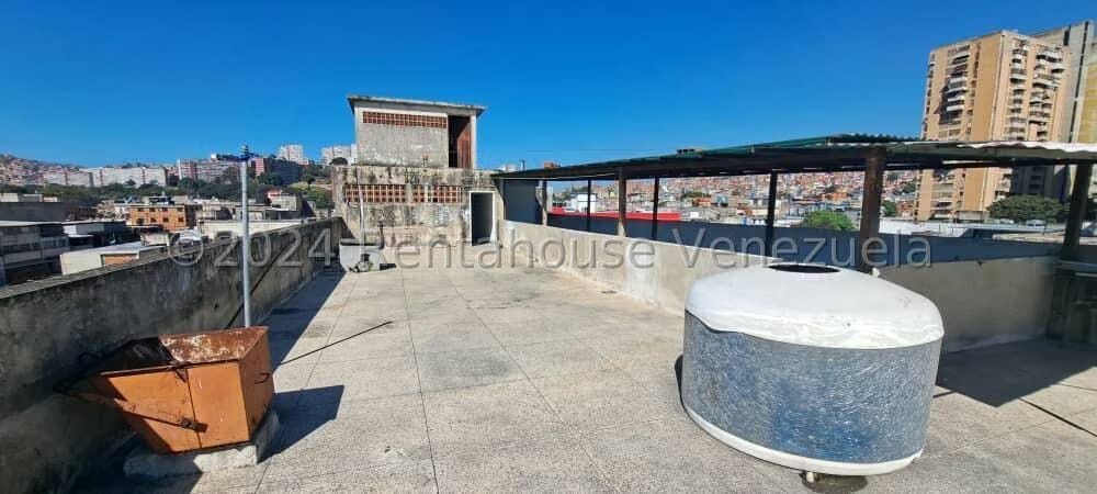 Comercial (Local Comercial) en Venta en Catia, Distrito Metropolitano - 95