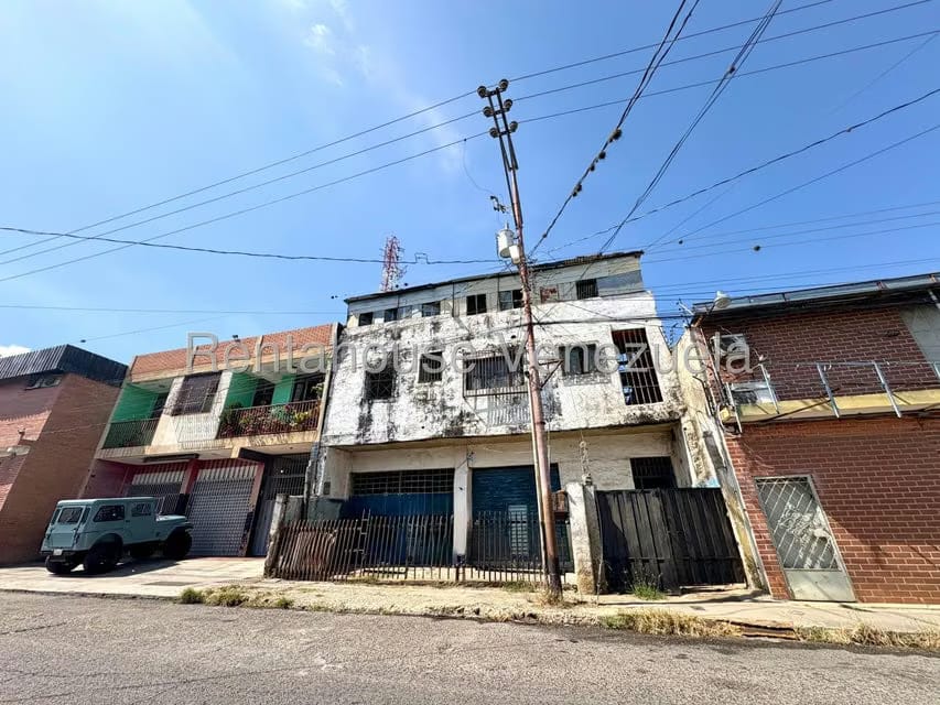 Comercial (Edificio) en Venta en Centro, Lara