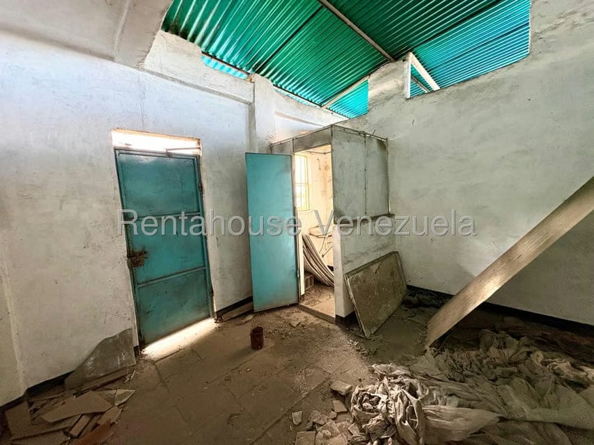 Comercial (Edificio) en Venta en Centro, Lara - 15