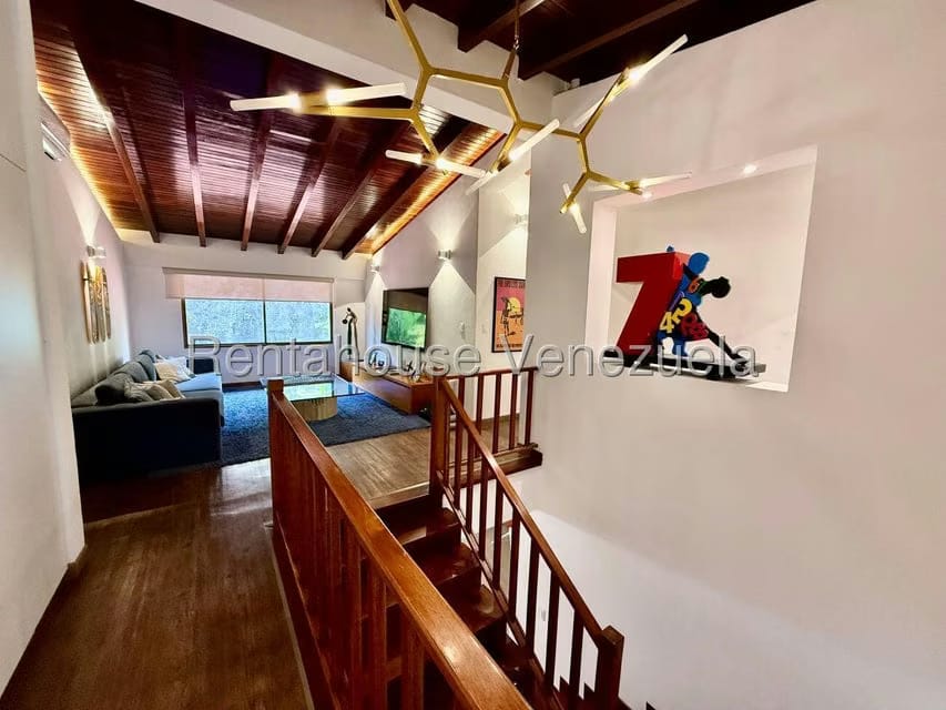 Casa (Duplex) en Venta en Colinas del Tamanaco, Distrito Metropolitano - 31