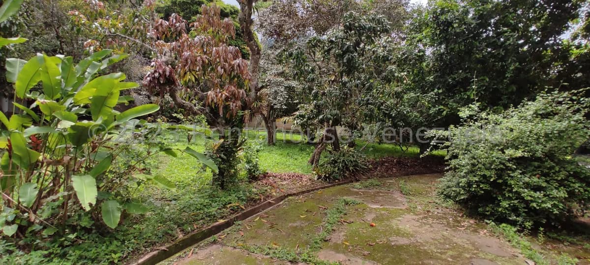 Terreno (Residencial) en Venta en Los Chorros, Distrito Metropolitano - 2