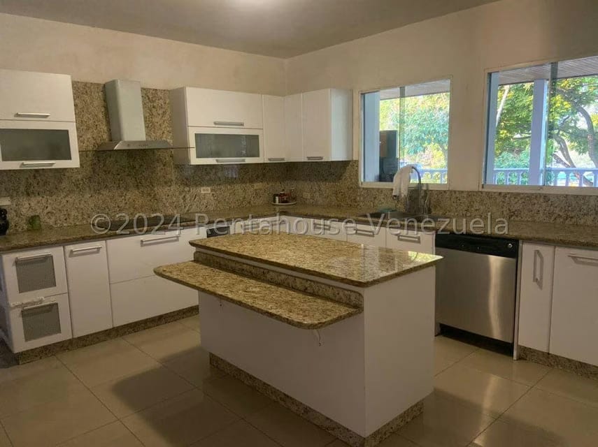 Casa (Multipes Niveles) en Venta en Los Samanes, Distrito Metropolitano - 21