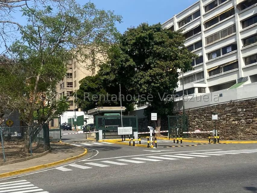 Casa (Multipes Niveles) en Venta en Los Samanes, Distrito Metropolitano - 26